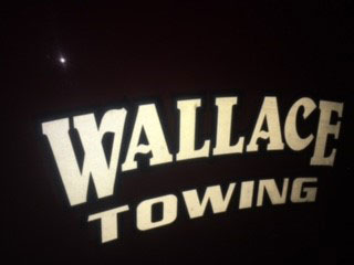 wallace-towing-recovery-logo
